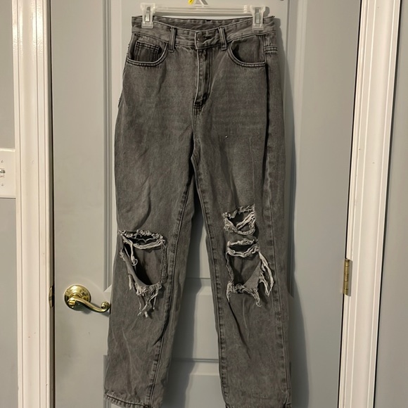 | Shein Solid Ripped Jeans - Picture 2 of 3